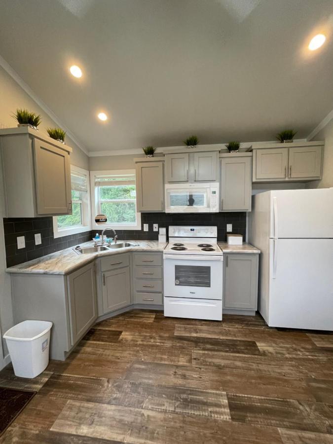 Charming Tiny Home! Close To Oxford, Sardis Lake, Safari Animal Zoo Exterior photo